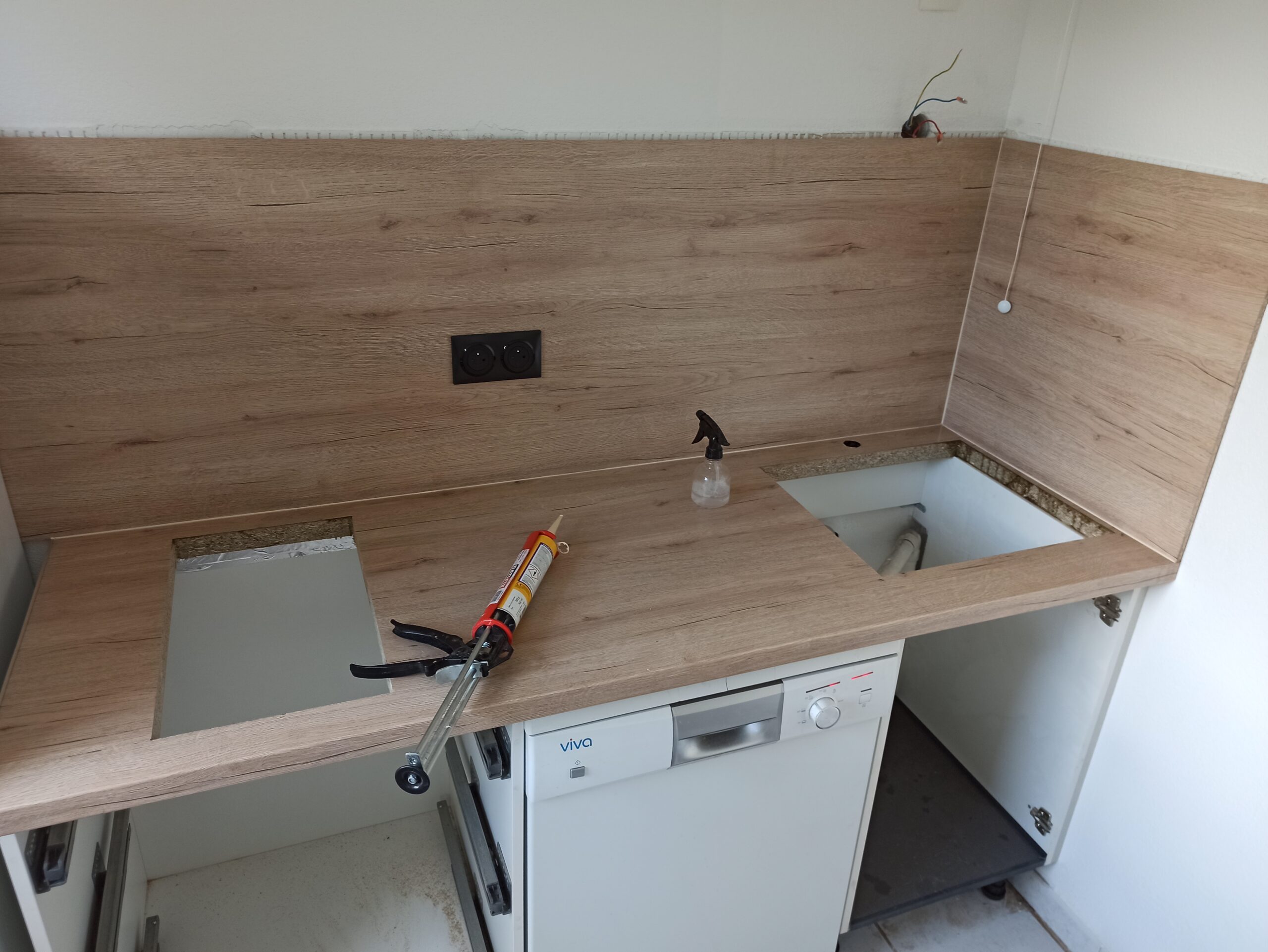 Cuisine blanche installée à fabrègues par sagilis